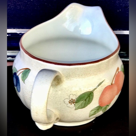 Vintage Discontinued MIKASA Country Classics Dc014 FRUIT PANORAMA Gravy Boat - Picture 9 of 10